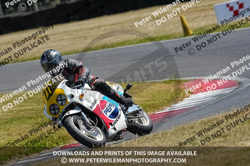 cadwell park;cadwell park photographs;cadwell trackday photographs;enduro digital images;event digital images;eventdigitalimages;peter wileman photography;racing digital images;trackday digital images;trackday photos